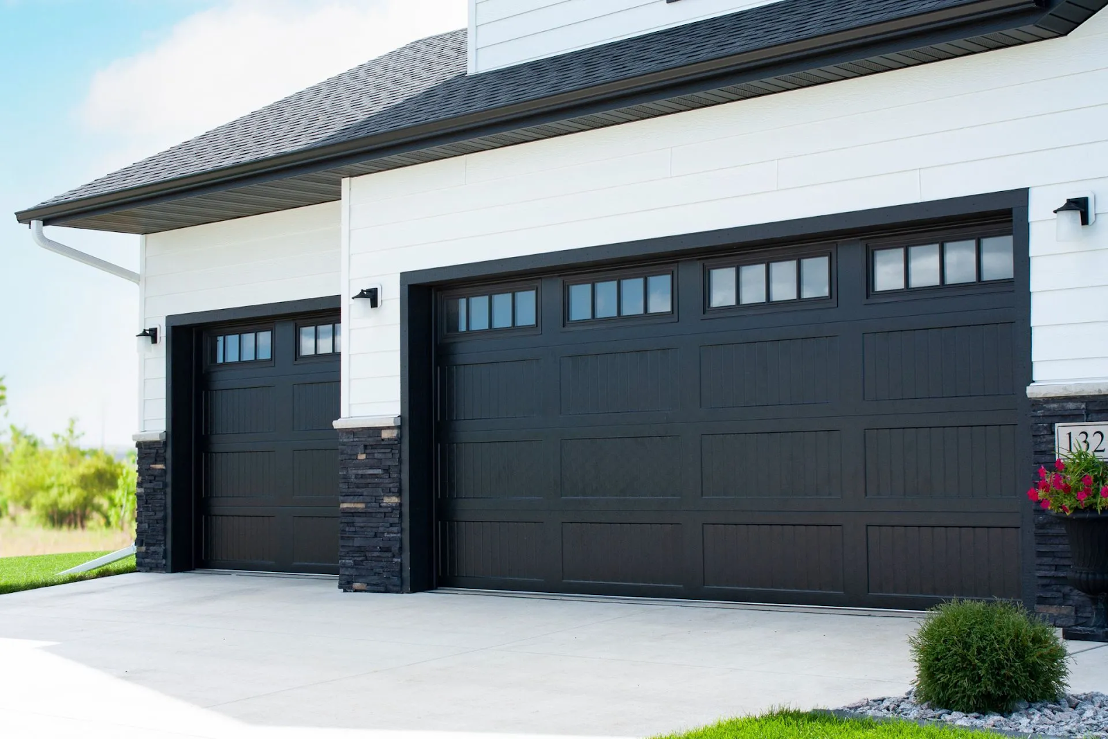 5 Key Benefits of Upgrading Garage Doors